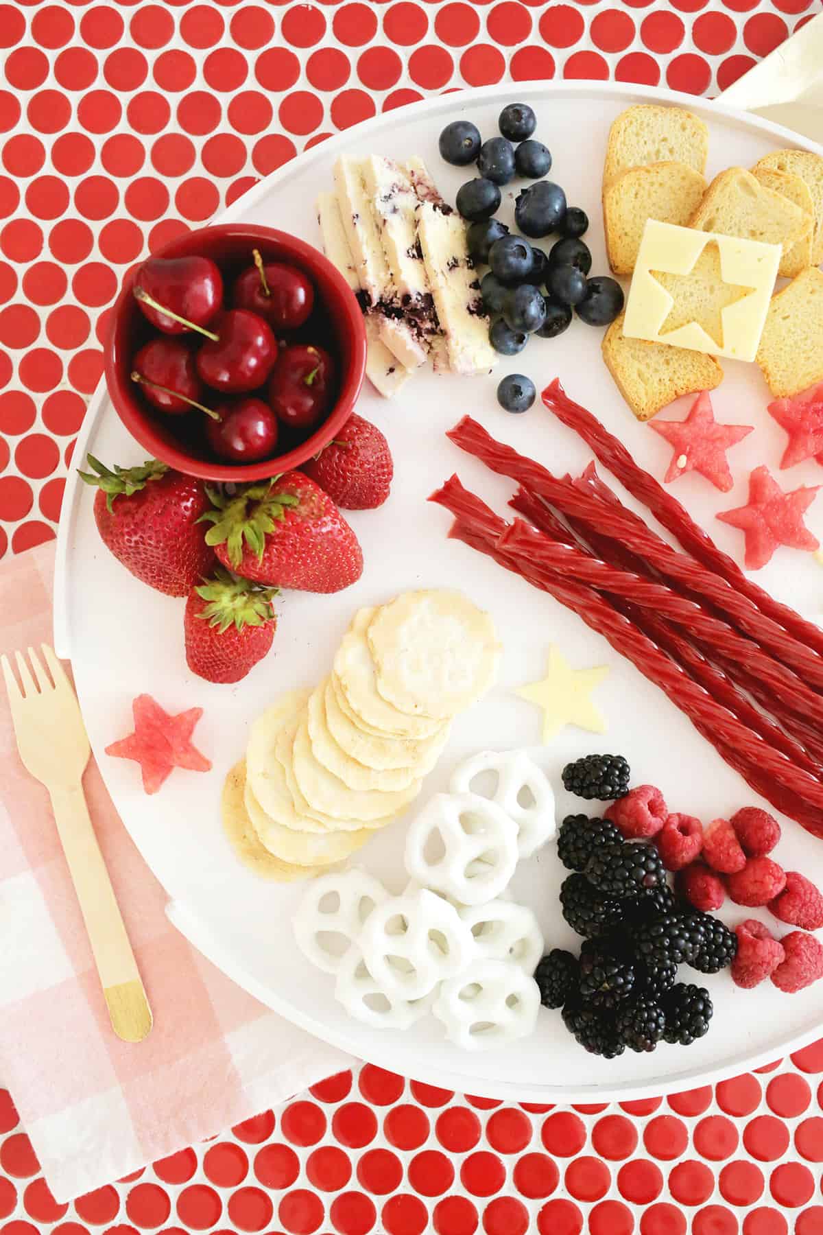 Cheese Platter - How to Make a Board the Kids Will Love!