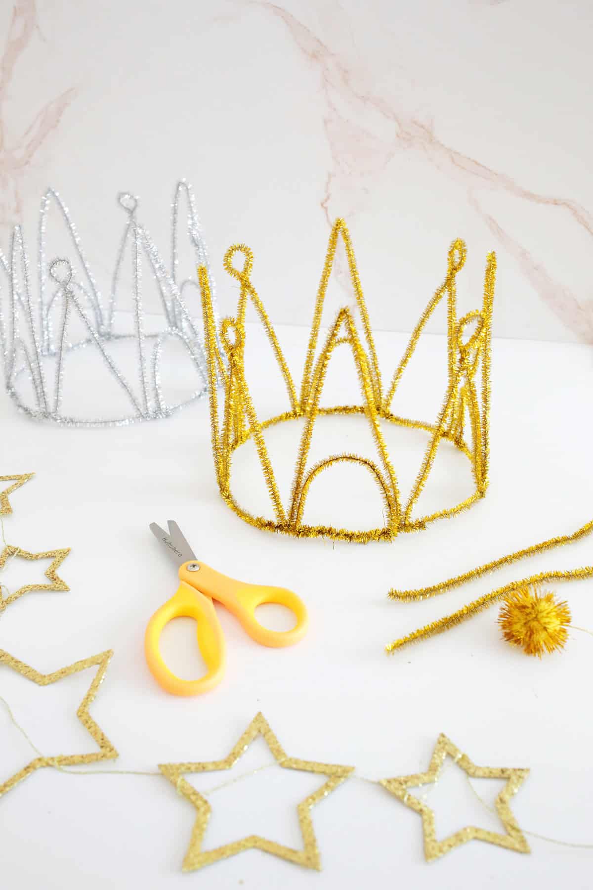 pipe cleaner crown