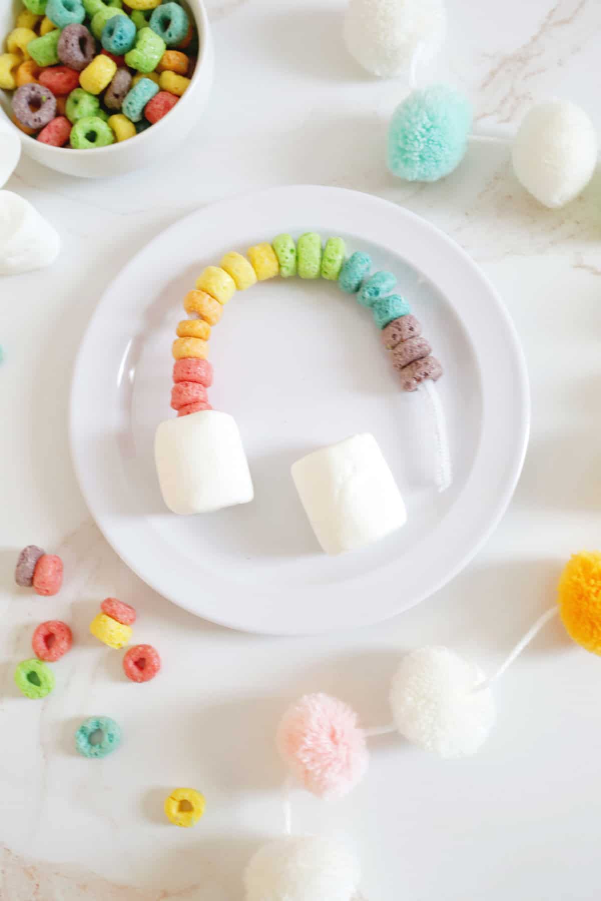 fruit loops rainbow with marshmallow cloud