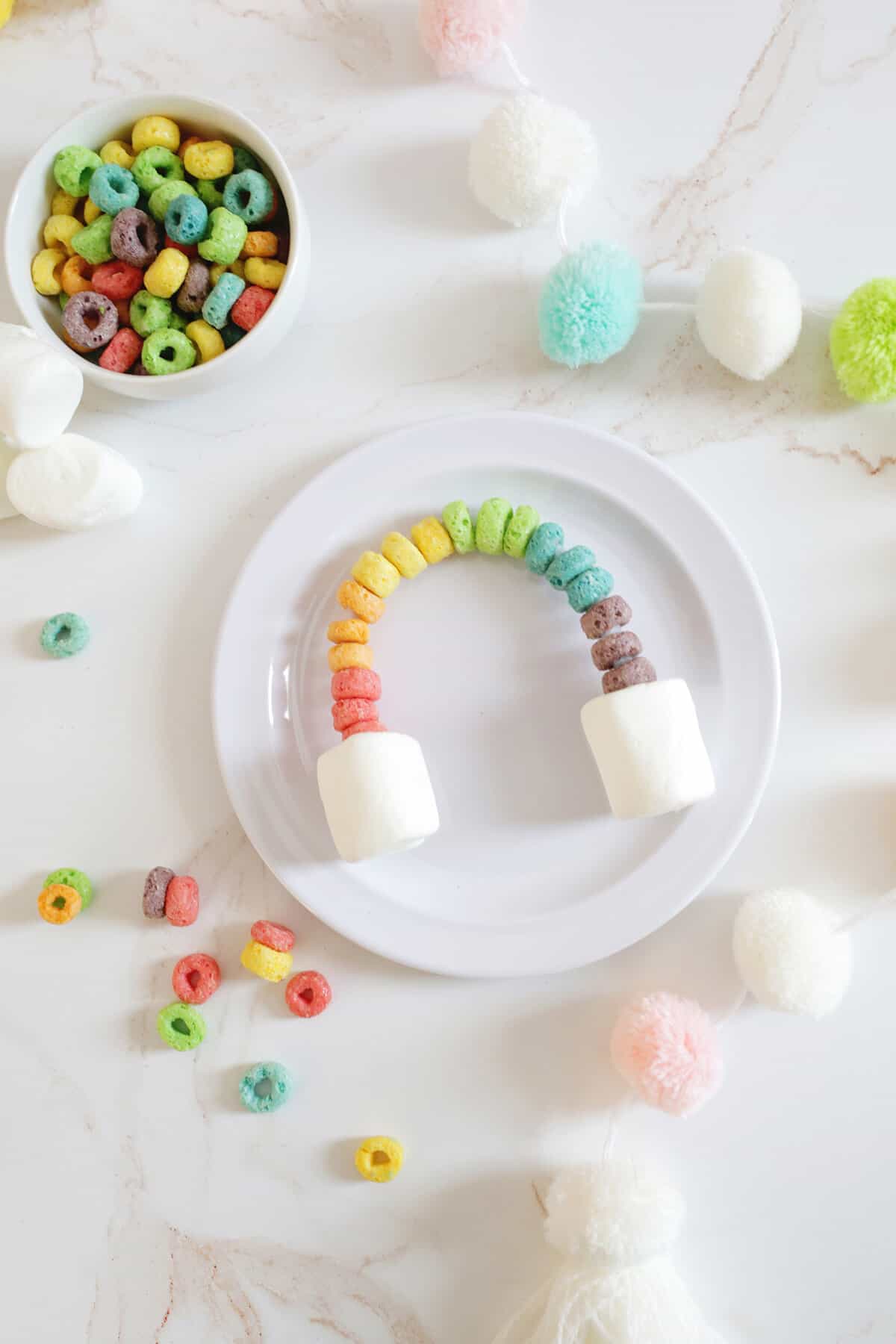 fruit loops rainbow with marshmallow cloud