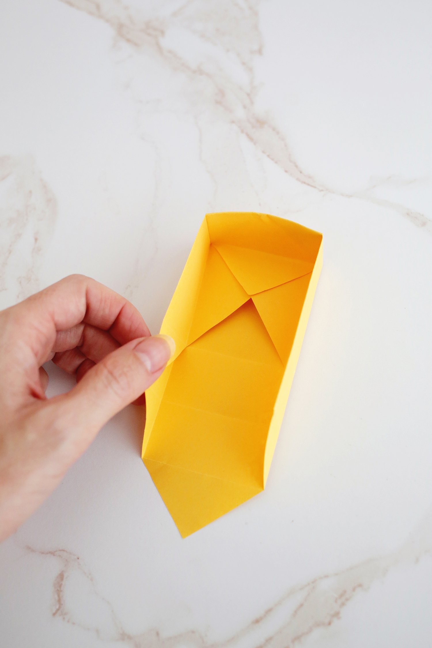 folding an origami box