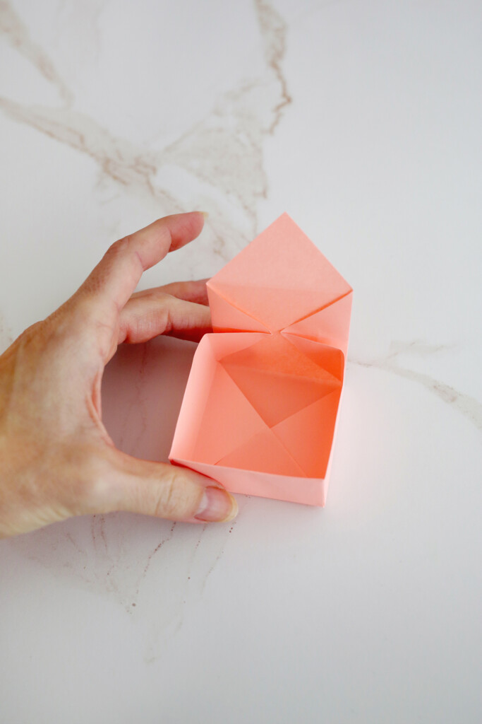 making an origami box lid