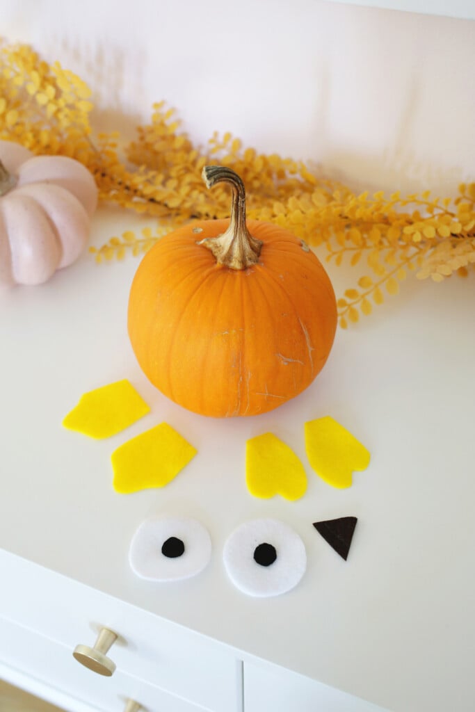 Kids Fall Art Project: Puffy Paint Pumpkins - Emma Owl