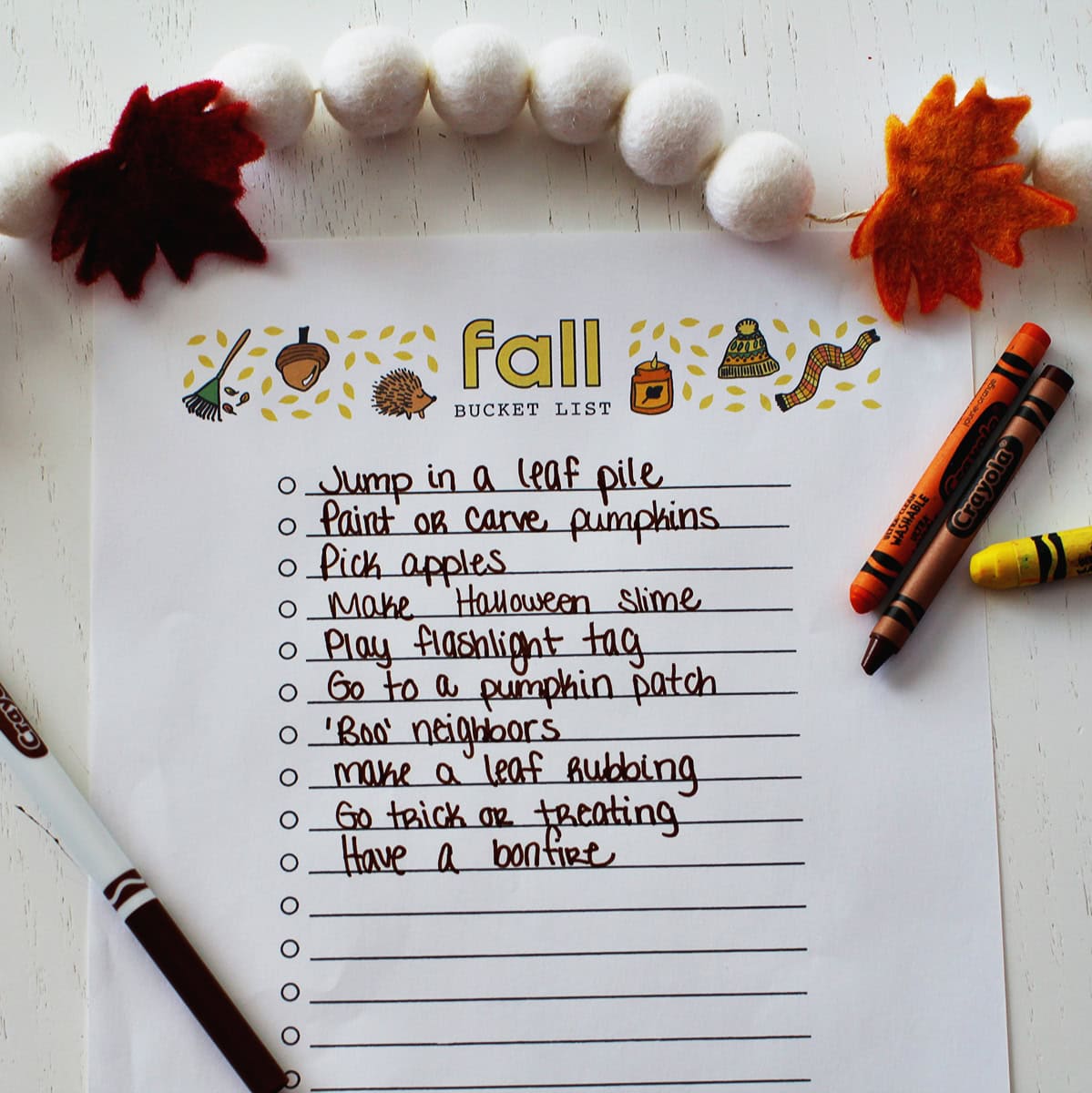 fall-themed printable bucket list.