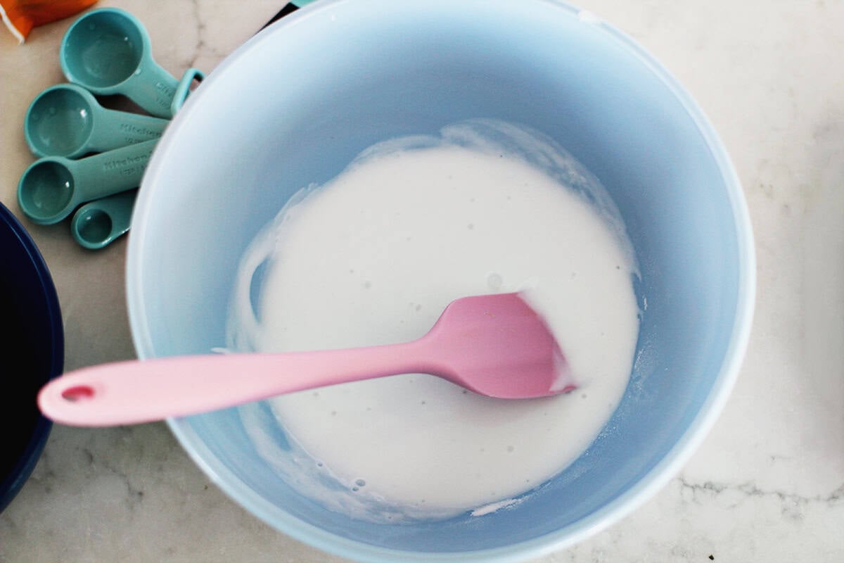 Mixing bowl with slime in it.