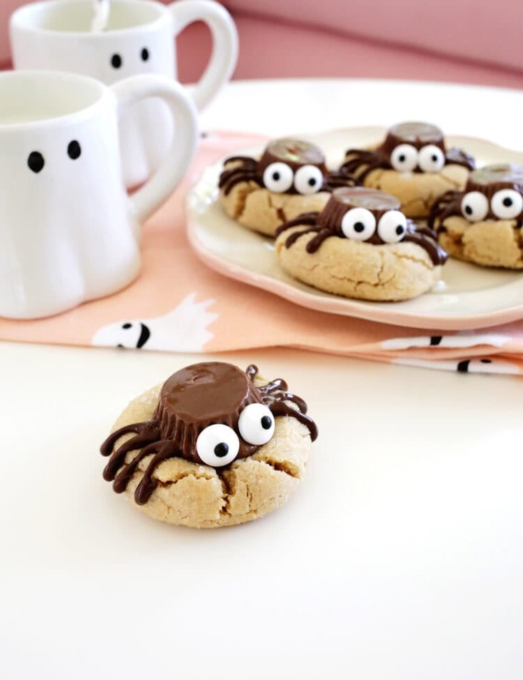 peanut butter cup spider cookies