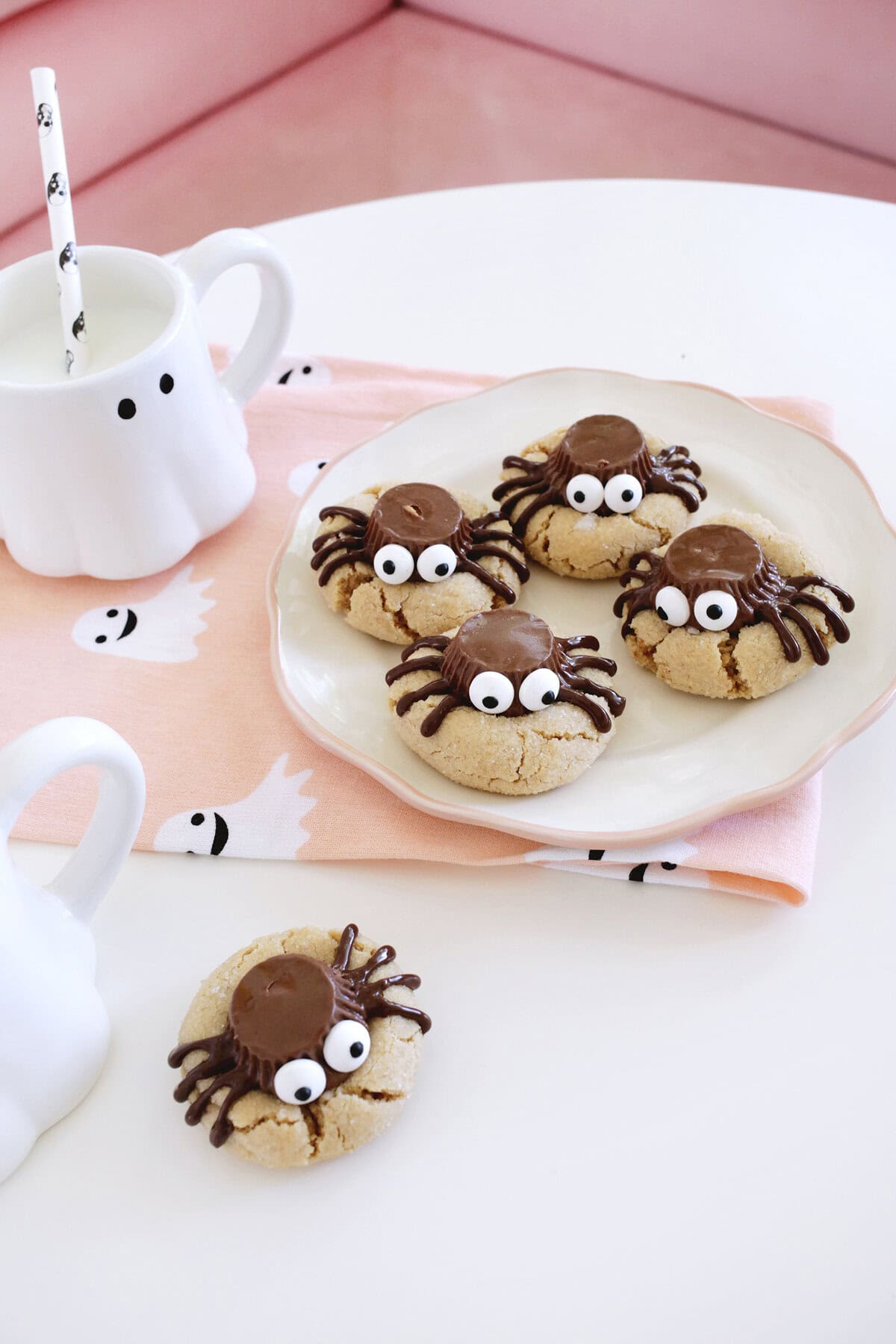 peanut butter cup spider cookies