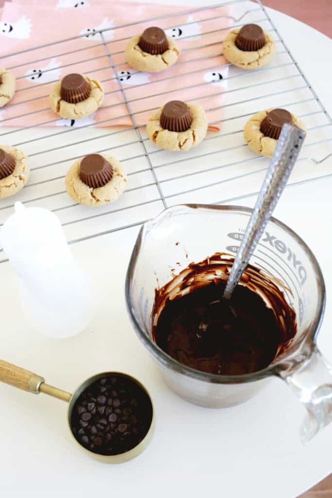 melted chocolate for peanut butter cup spider cookies